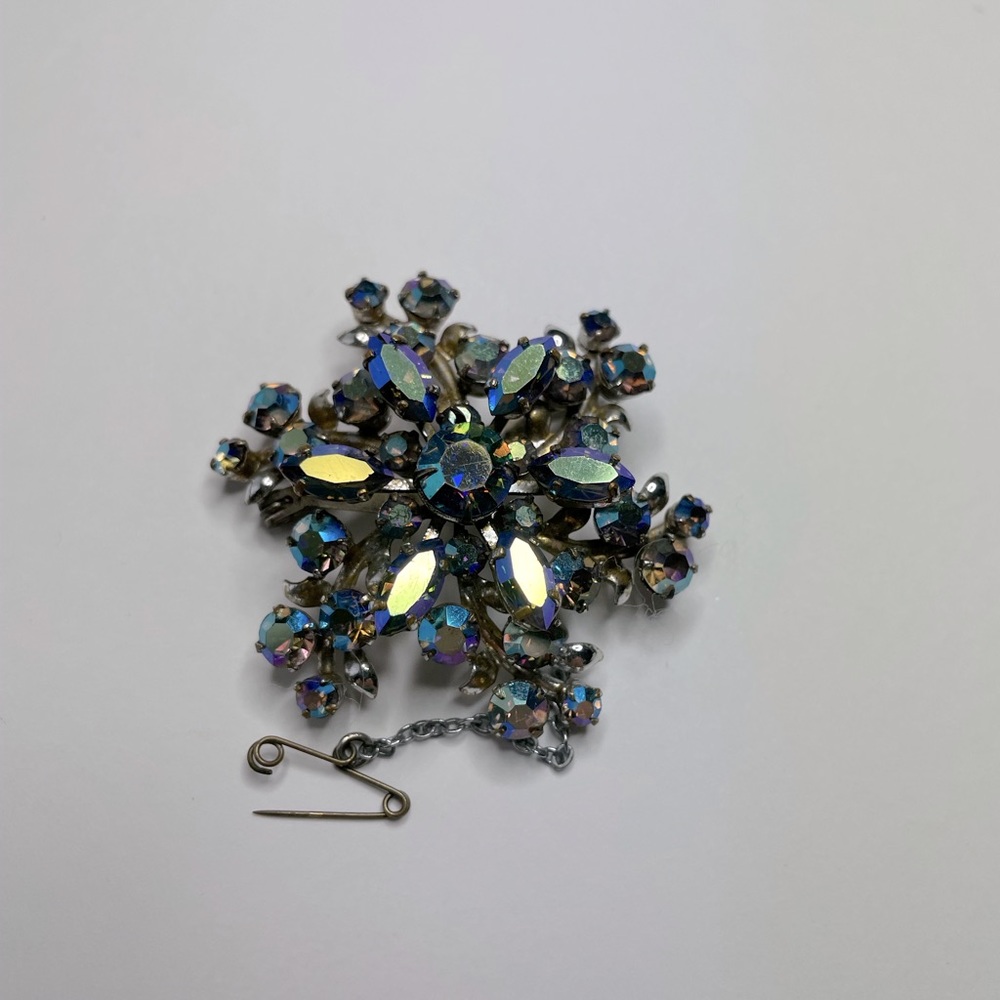 Stunning 195s cocktail brooch